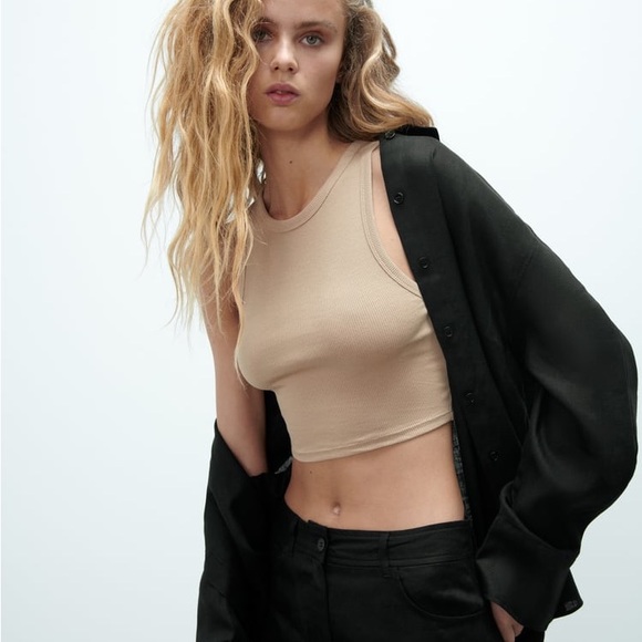 Zara Beige Ribbed T-Shirt - Picture 14 of 17